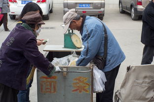 “最忙的时候两人一天挣一千多块钱”  春节将近家政月入一两万